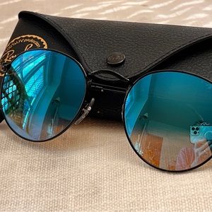 Ray-Ban Round Metal Sunglasses